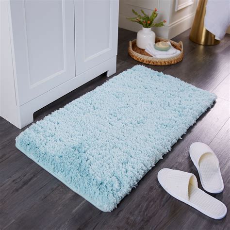 Fluffy bathroom rugs - For ultimate comfort and longevity, the fluffy foam rug is more resilient. Fluffy foamed bath rugs for bathrooms is super absorbent. When you walk out of the bath, the high-density pile helps protect your flooring from leaking water. The rug's dense pile and fluffy foam filling retain moisture, allowing it to dry swiftly and neatly. 